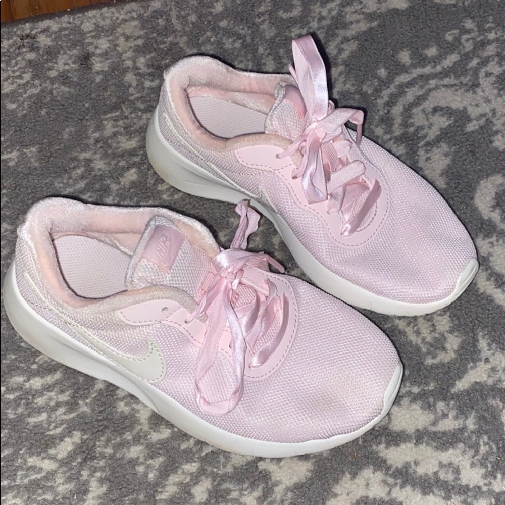 Kids pink Nike sneakers with ribbon lace size 1Y